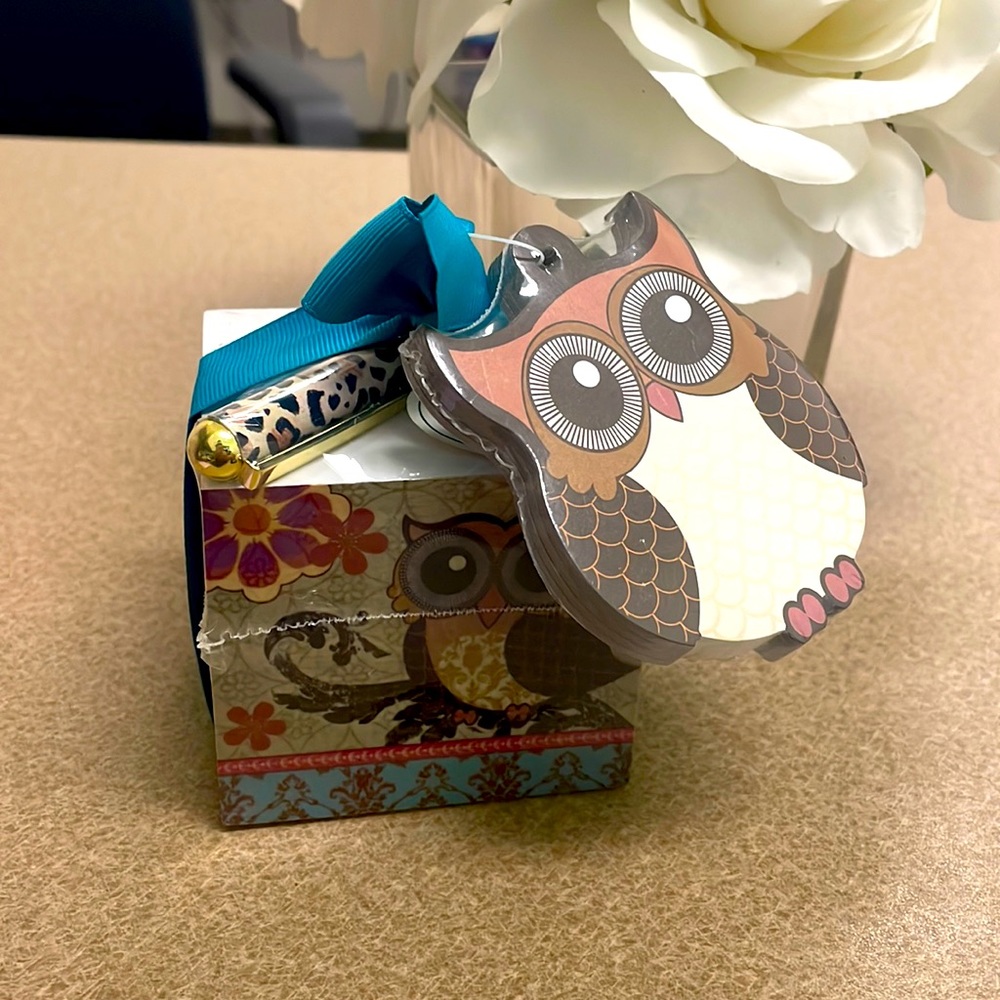 Lady Jayne Owl Notepad & Pen 💕